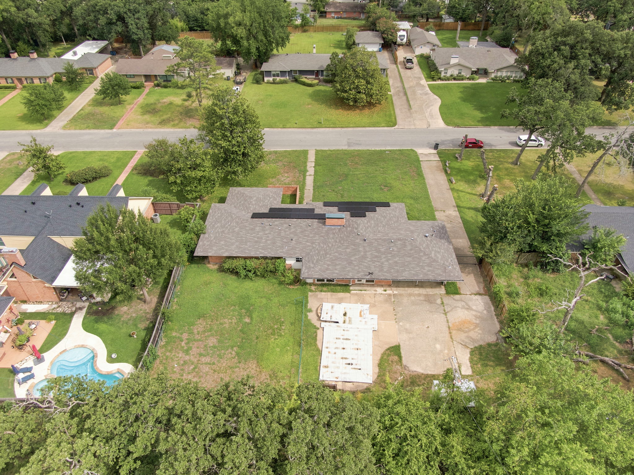 1444 Oaklawn Dr photo