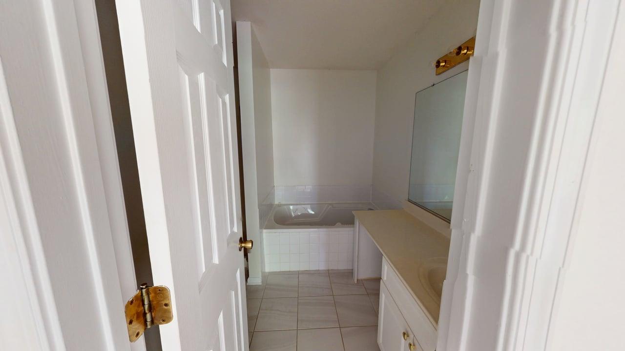 902 Miller Creek Ln photo