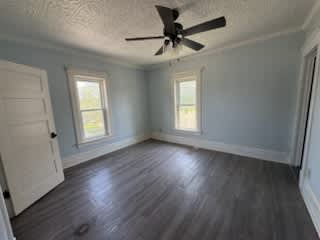 803 6th St photo
