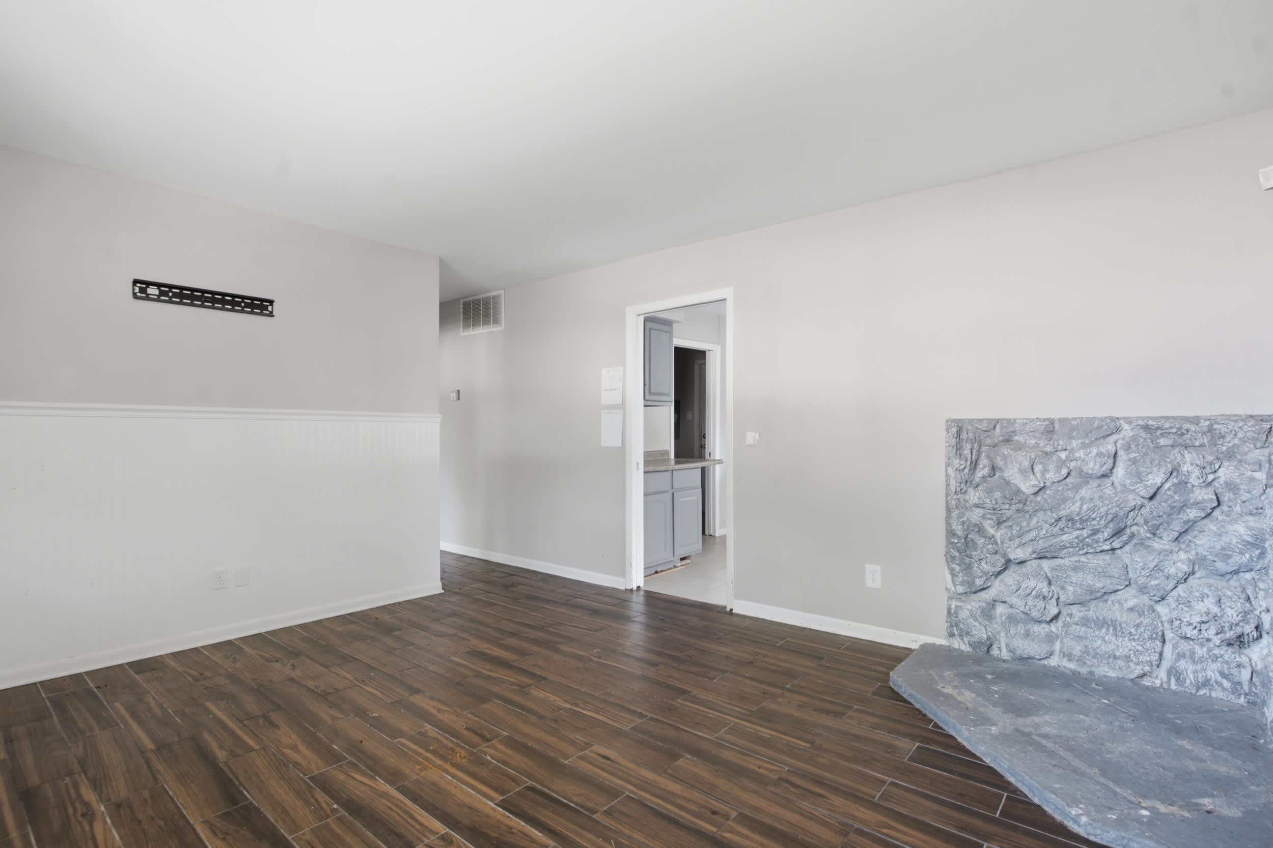 703 Circle Dr photo