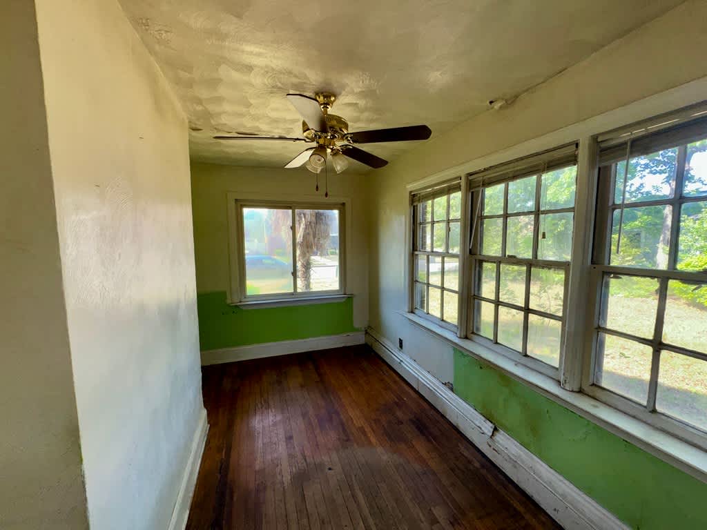 2910 Woodland Ave photo