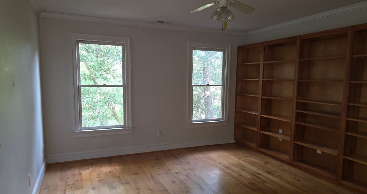235 Oak Point Dr photo