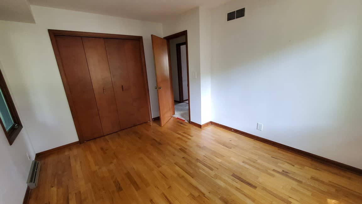 14261 Essenburg Dr photo