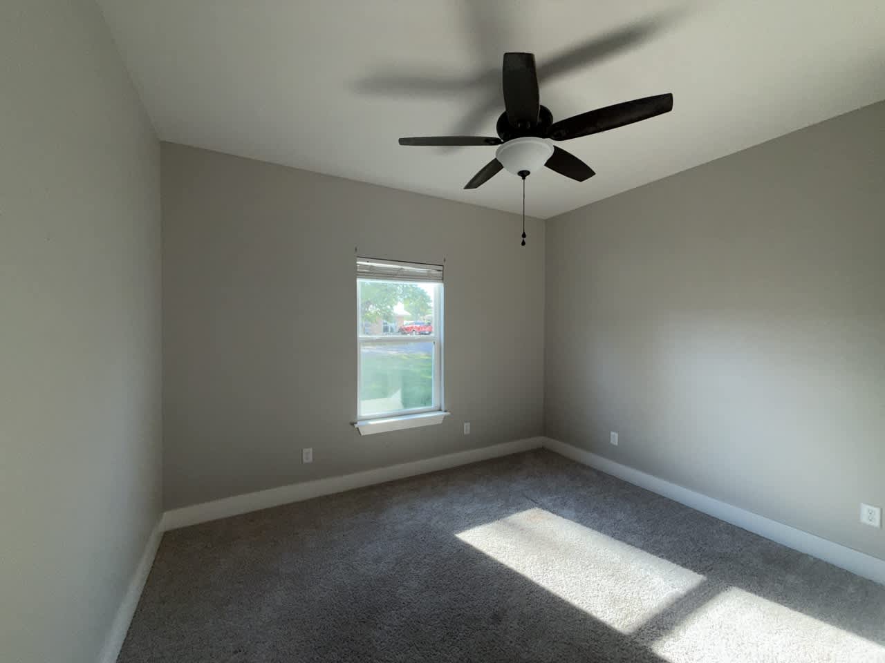 180 N Oak Place photo