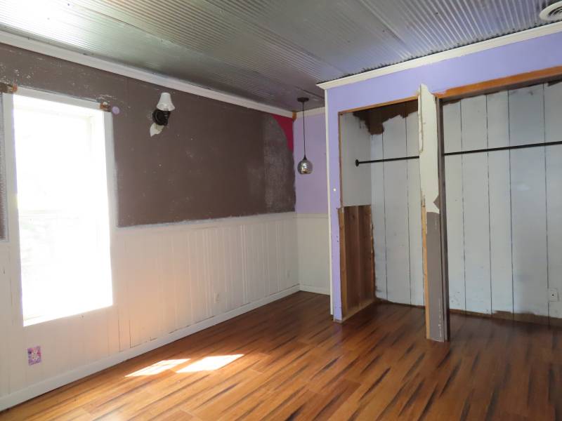 305 W 100 S photo