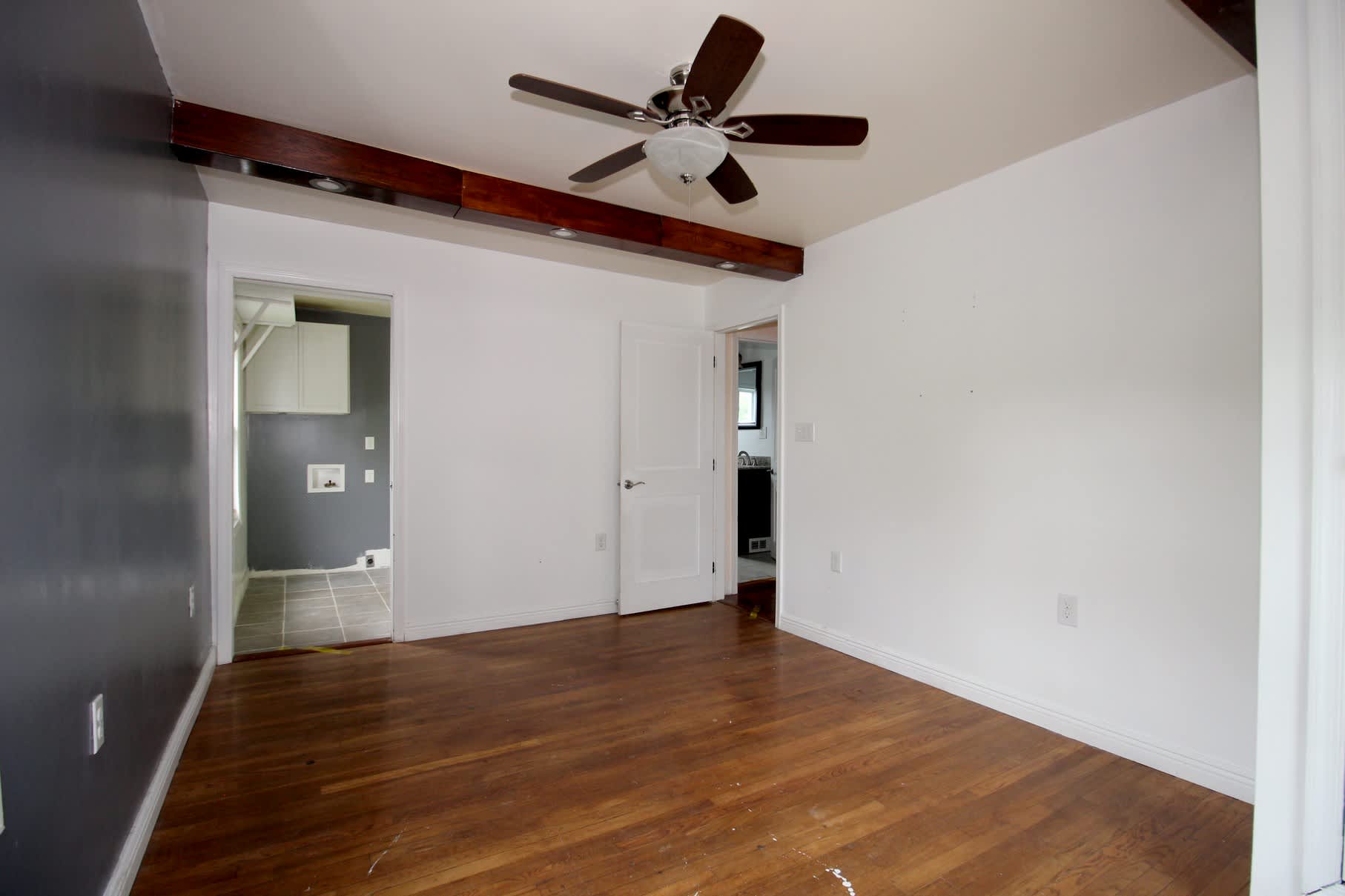 203 Loch Lomond Rd photo