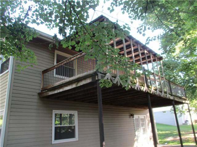 300 Lakeview Cir photo