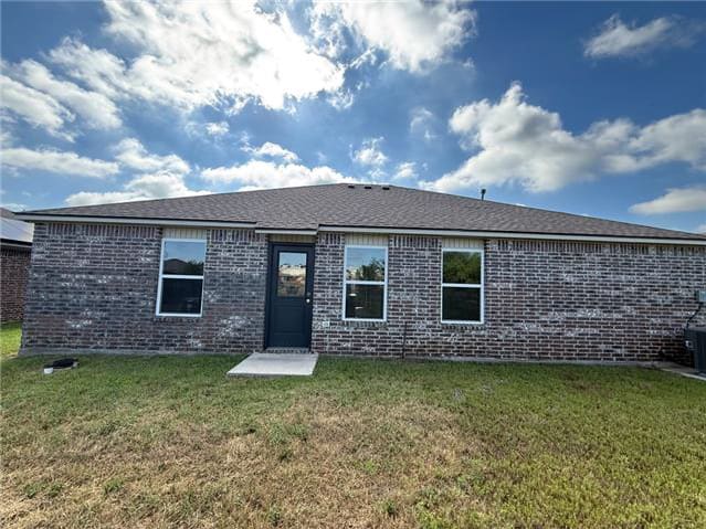 695 Foxtail Dr photo