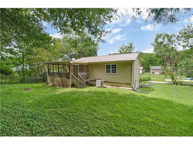 106 Willow Creek Rd photo