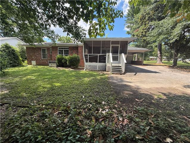 20 Greenway Dr photo