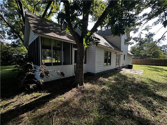 604 Sherwood Dr photo
