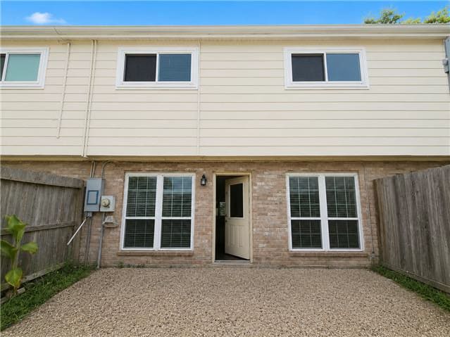 10318 Briar Forest photo
