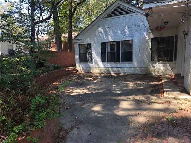 1310 Country Club Rd photo