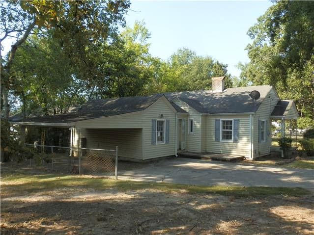 108 N Elm St photo