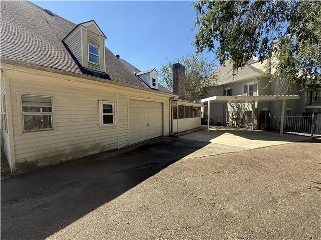 553 Esplanade Dr photo
