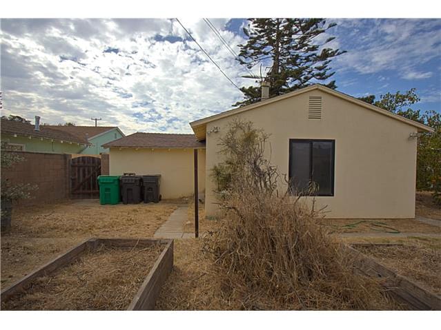 230 Capitol Dr photo