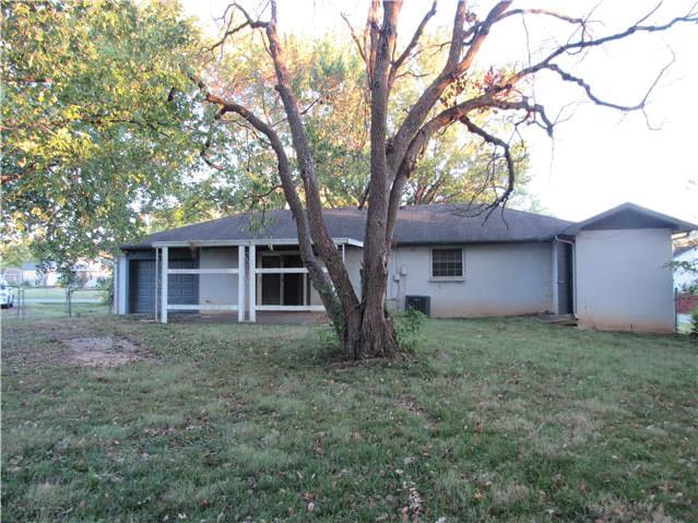 409 Pioneer Dr photo