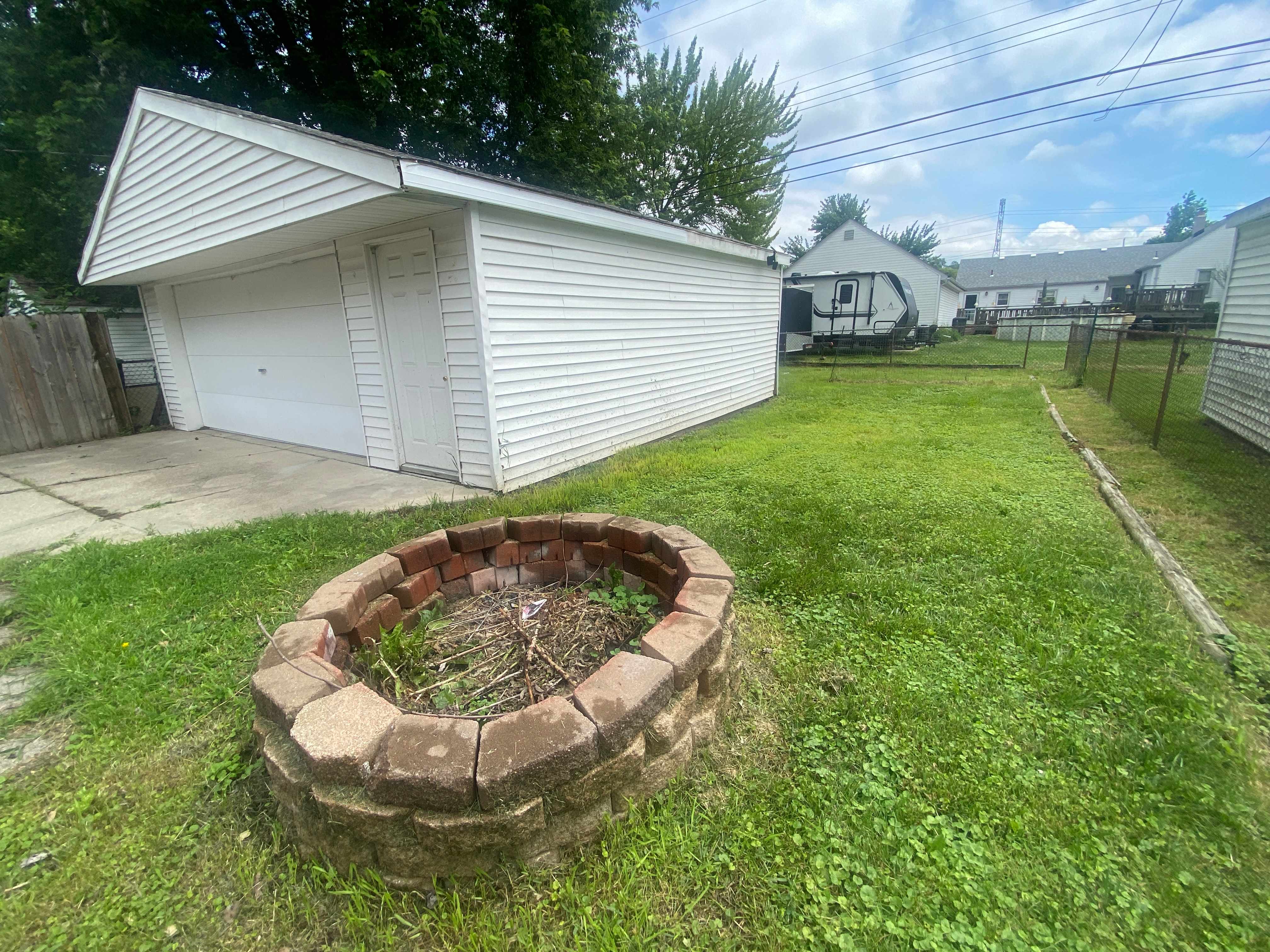 7953 Elm St photo