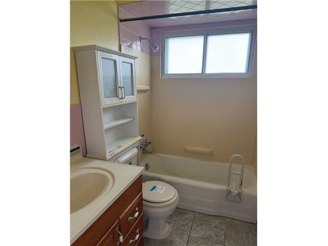 1532 Kingsway Dr photo