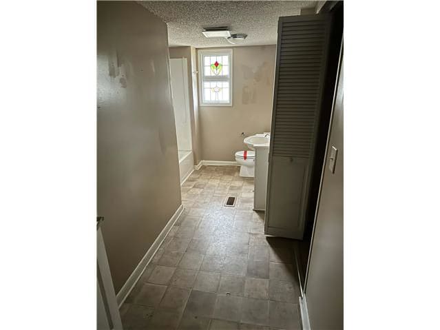 905 W College St photo