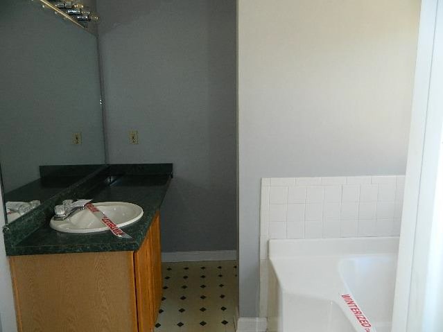 2469 Briar Knoll Rd photo