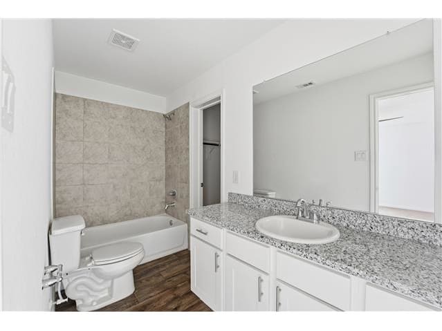 317 Road 5138 photo