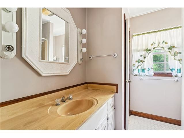 302 Montmartre Dr photo