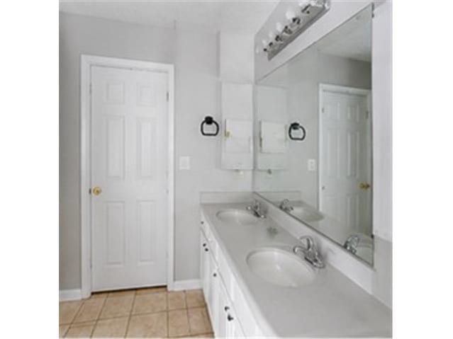981 Charles Hall Dr photo