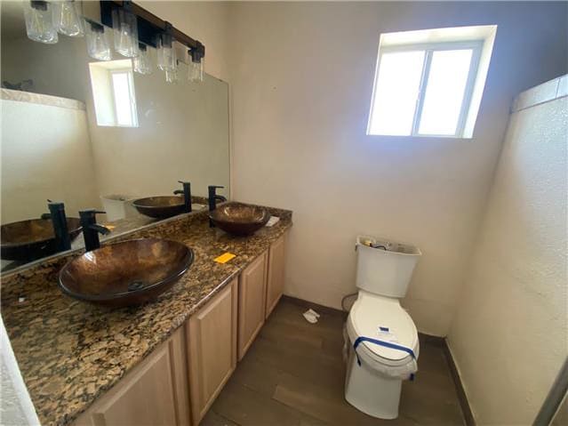 346 Falcon Blvd photo