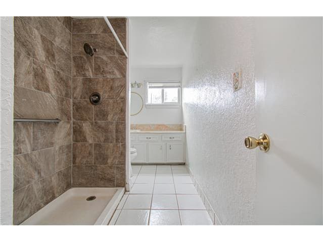 3326 Proswimmer St photo