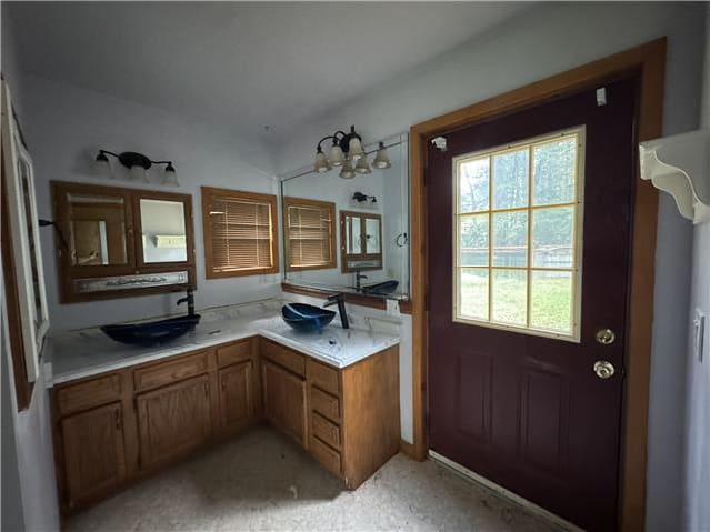 40 Lorene St photo