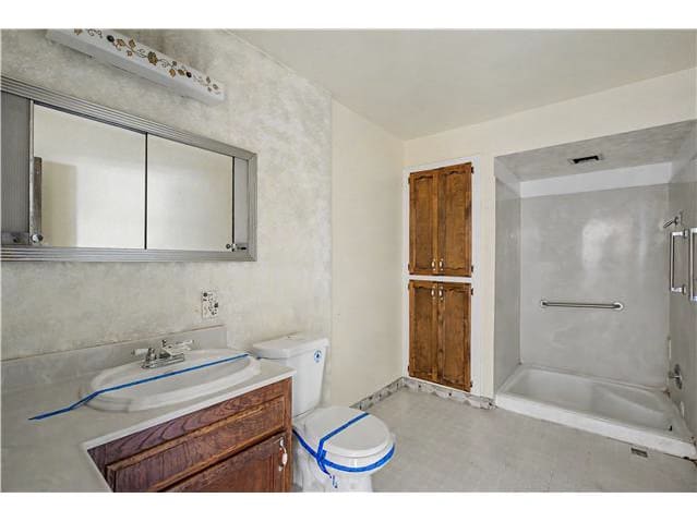 2912 N Adoline Ave photo
