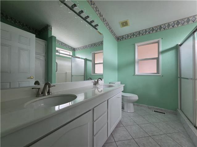 3413 S Dynamite Ave photo