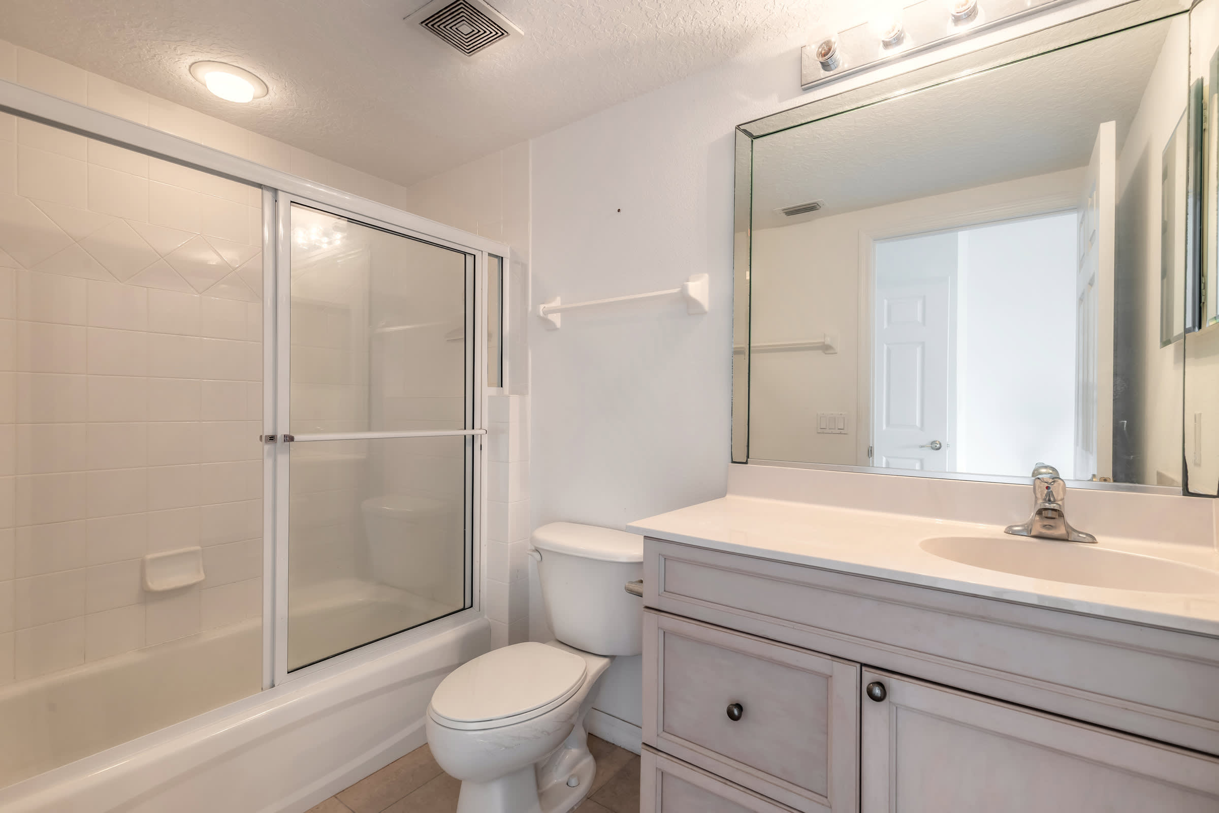 5300 S Atlantic Ave Apt3605 photo