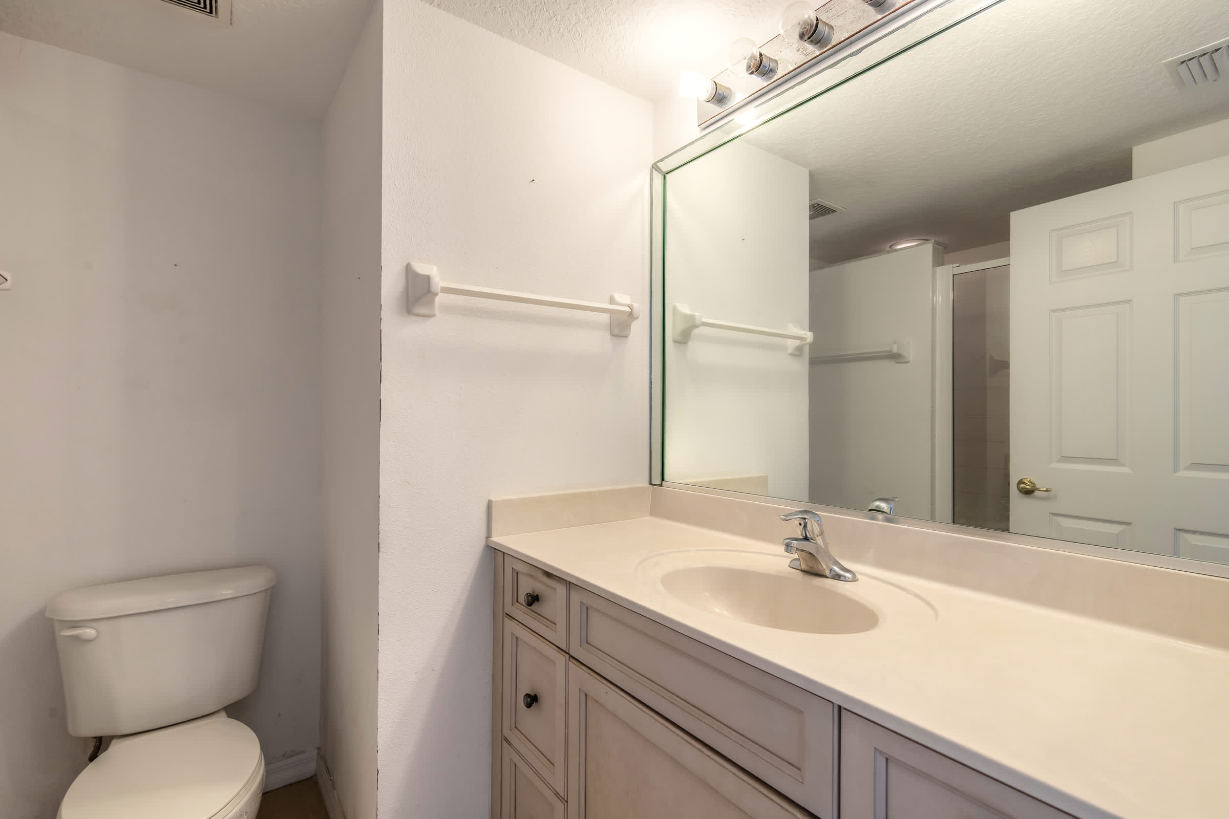 5300 S Atlantic Ave Apt3605 photo