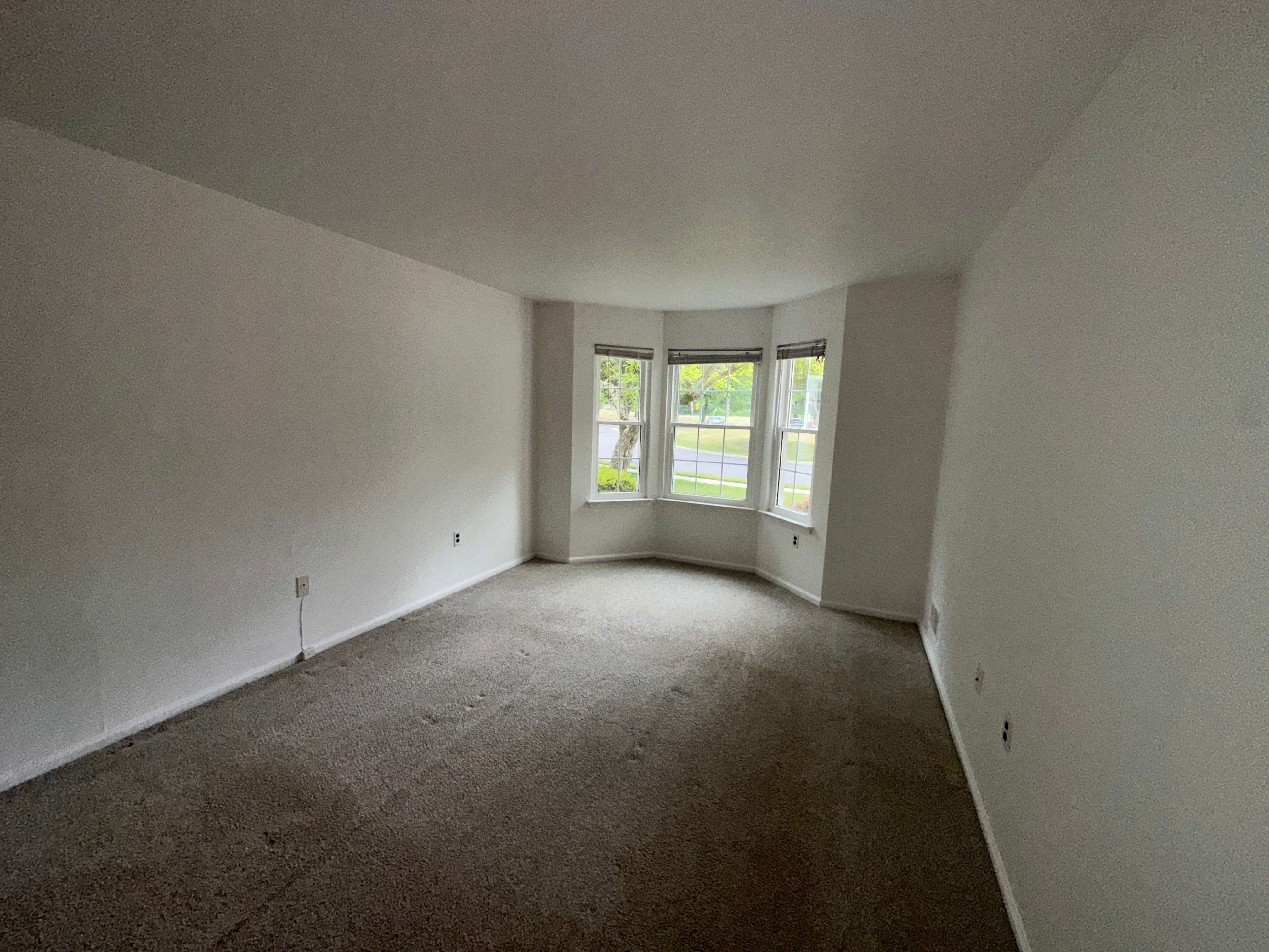 16 Fryer Ct photo