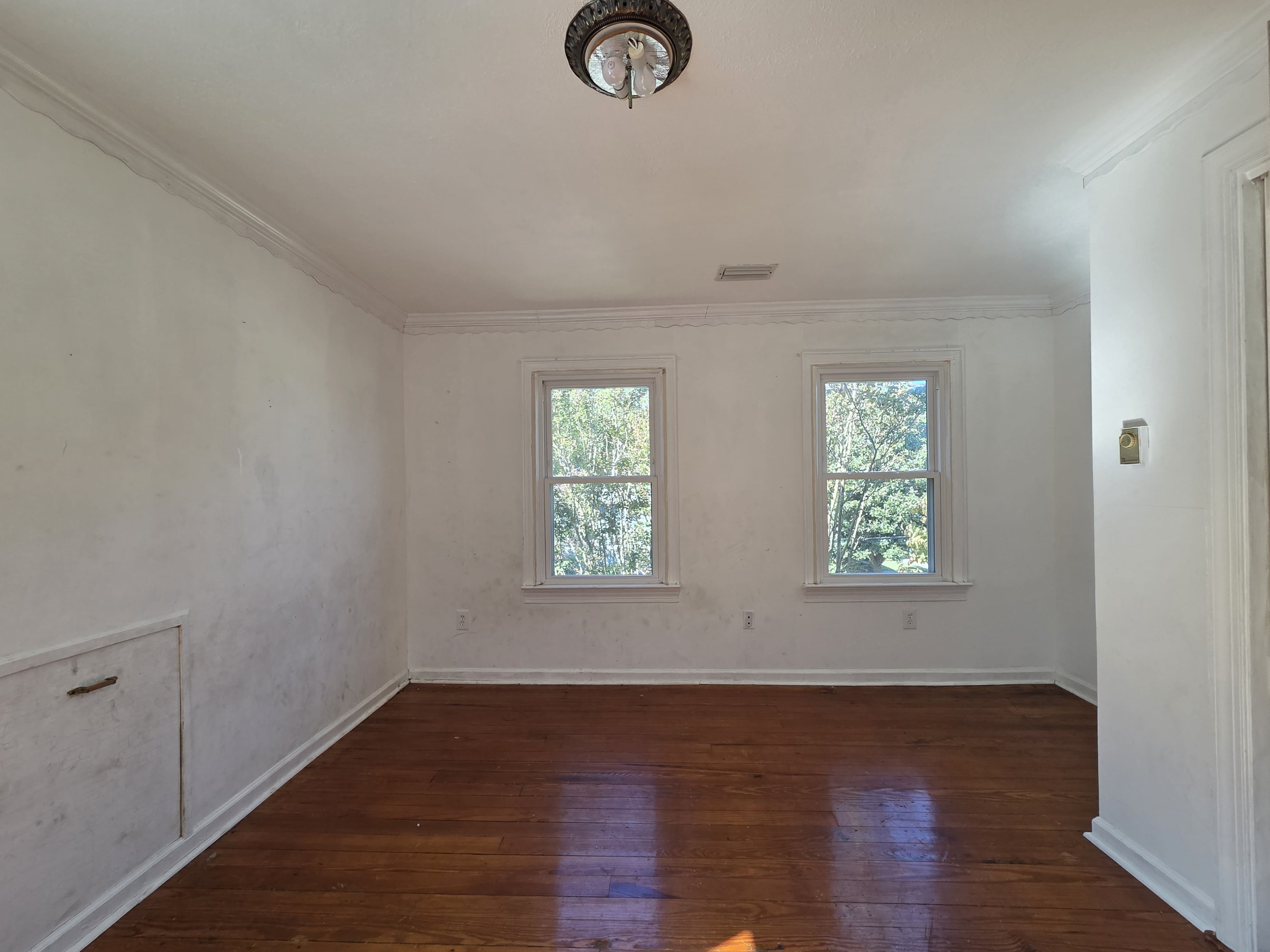 900 E Pembroke Ave photo