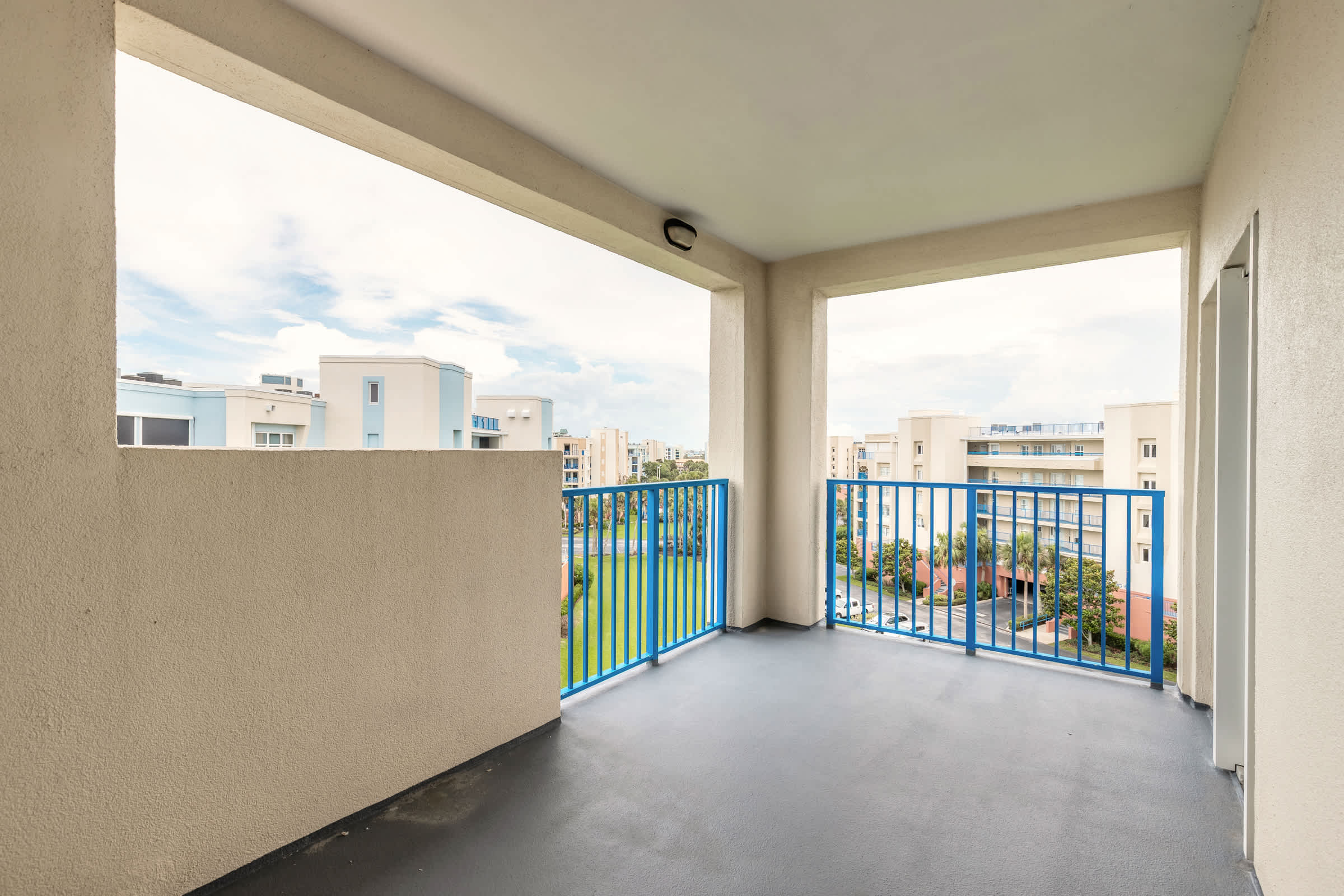 5300 S Atlantic Ave Apt3605 photo