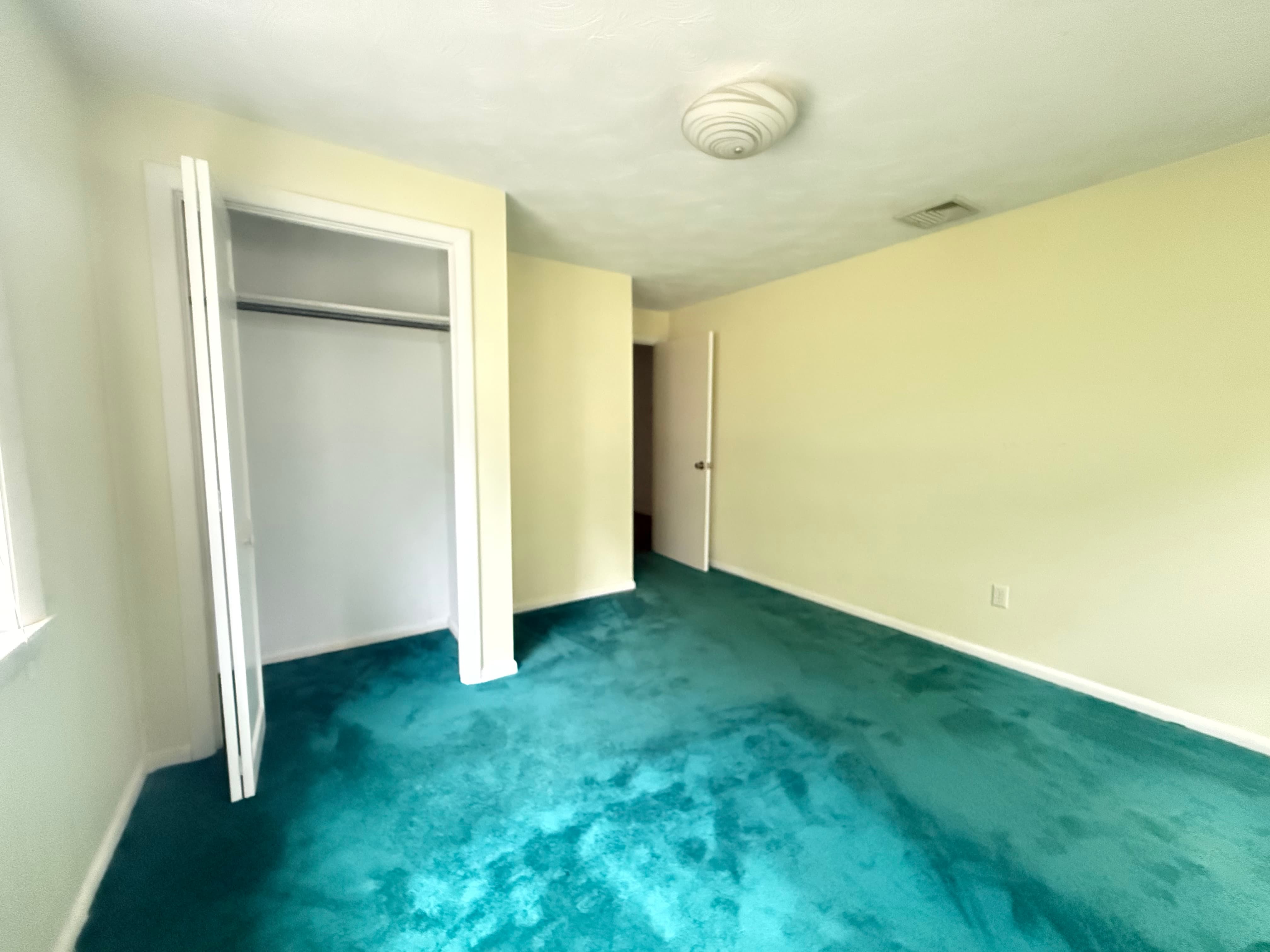 243 Deerfield Rd photo