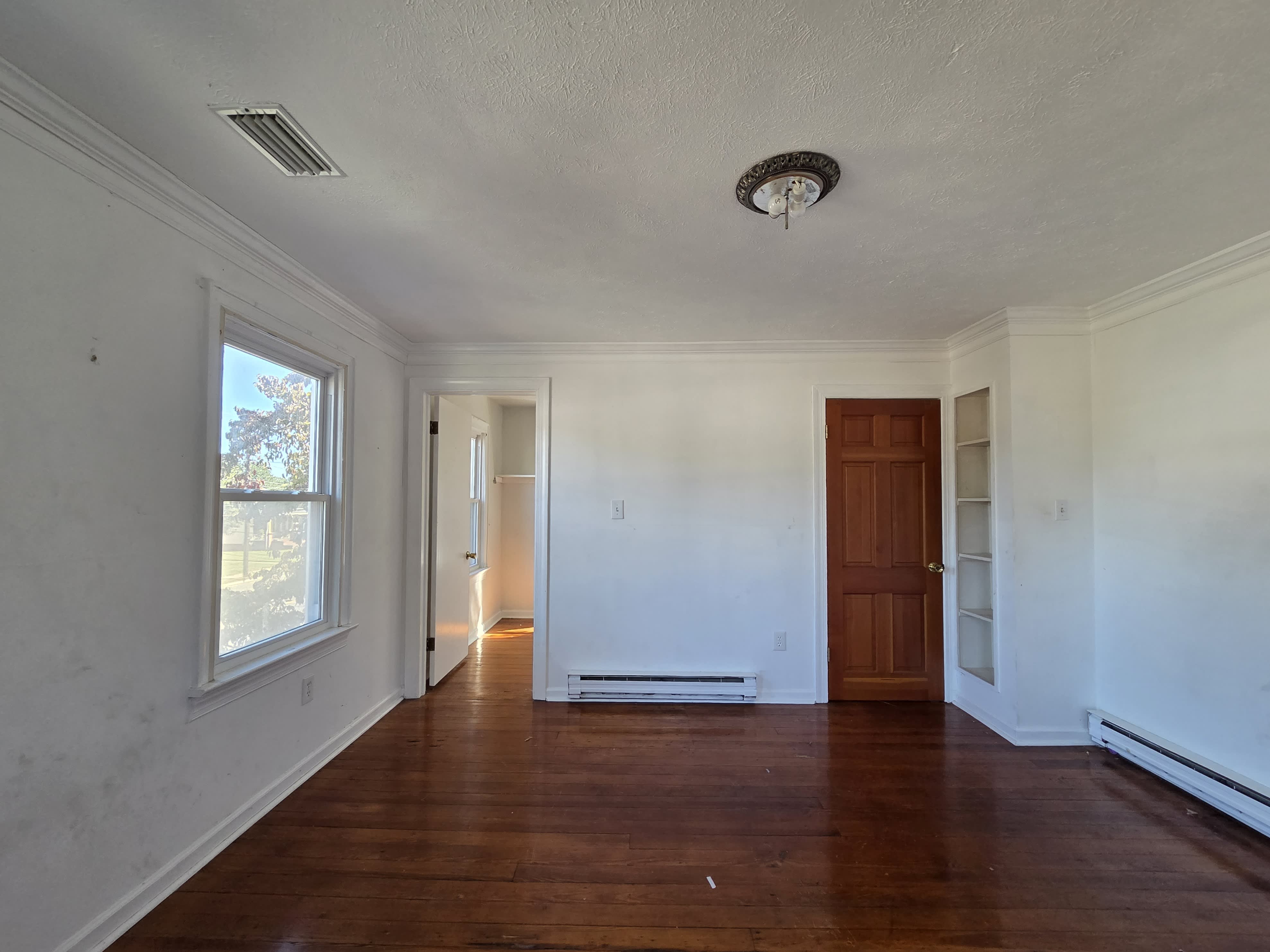 900 E Pembroke Ave photo