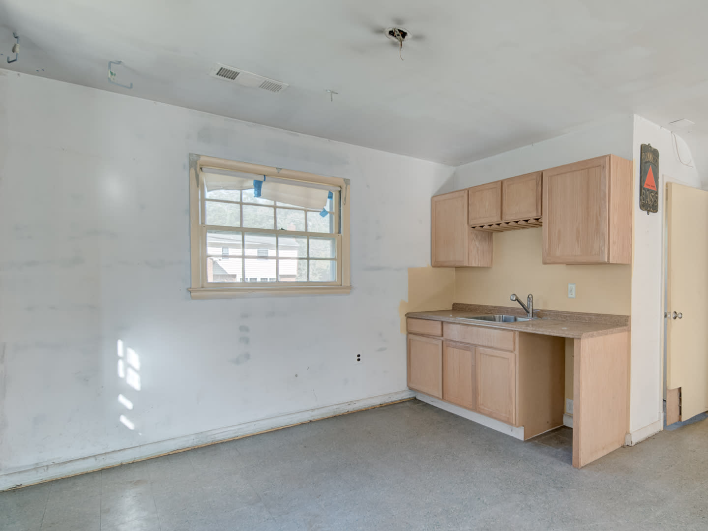 9842 Belhaven Rd photo