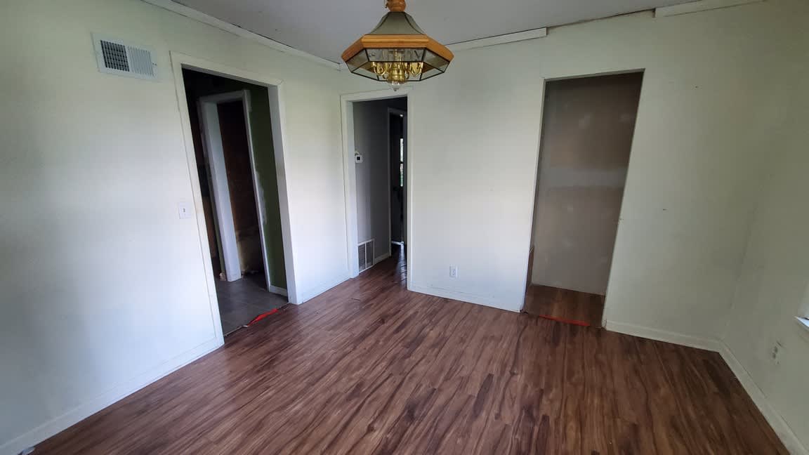5131 Grand River Dr NE photo