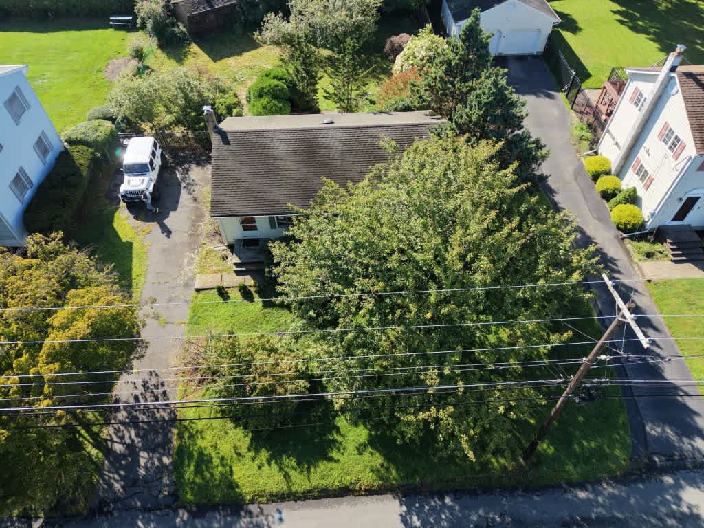 148 Eyland Ave photo