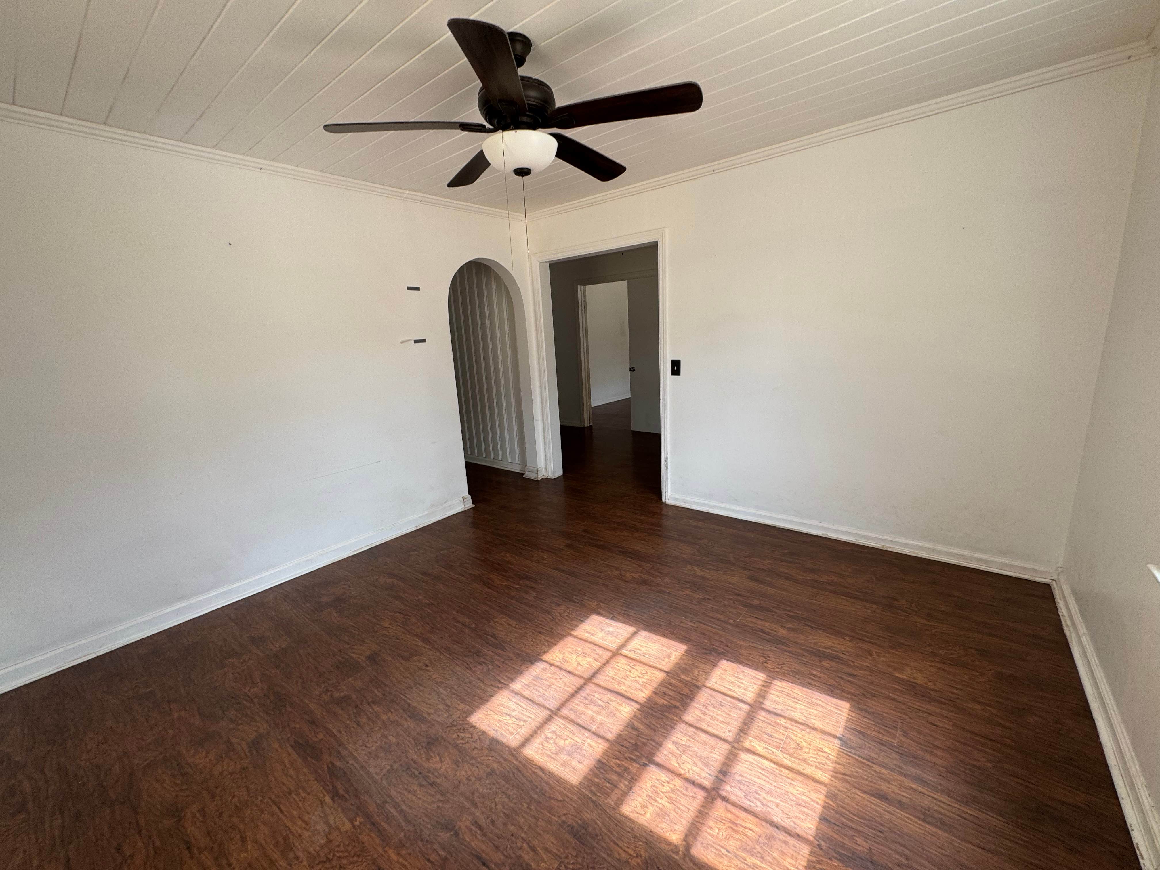 219 E Marion St photo