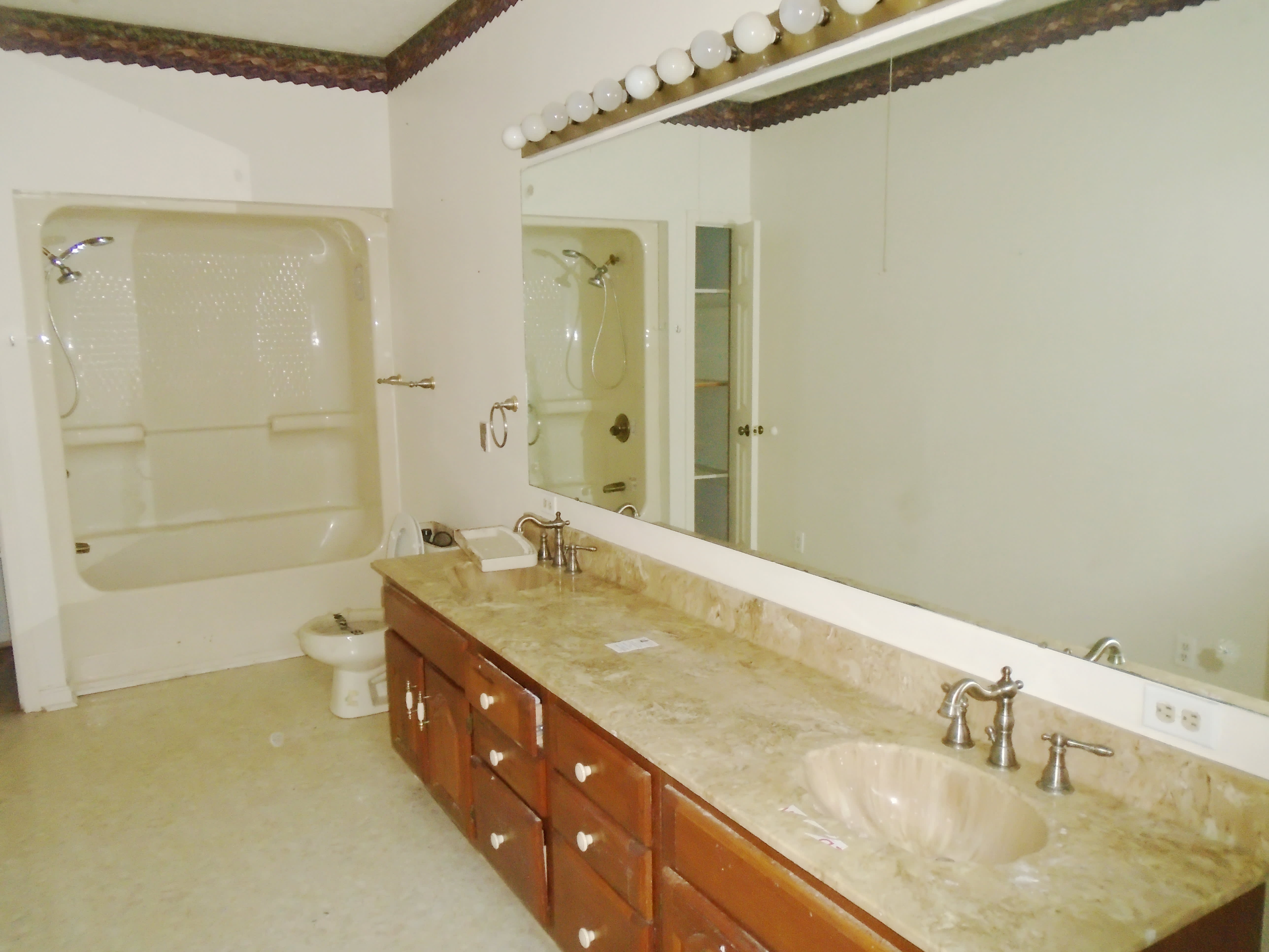 406 Walnut St photo