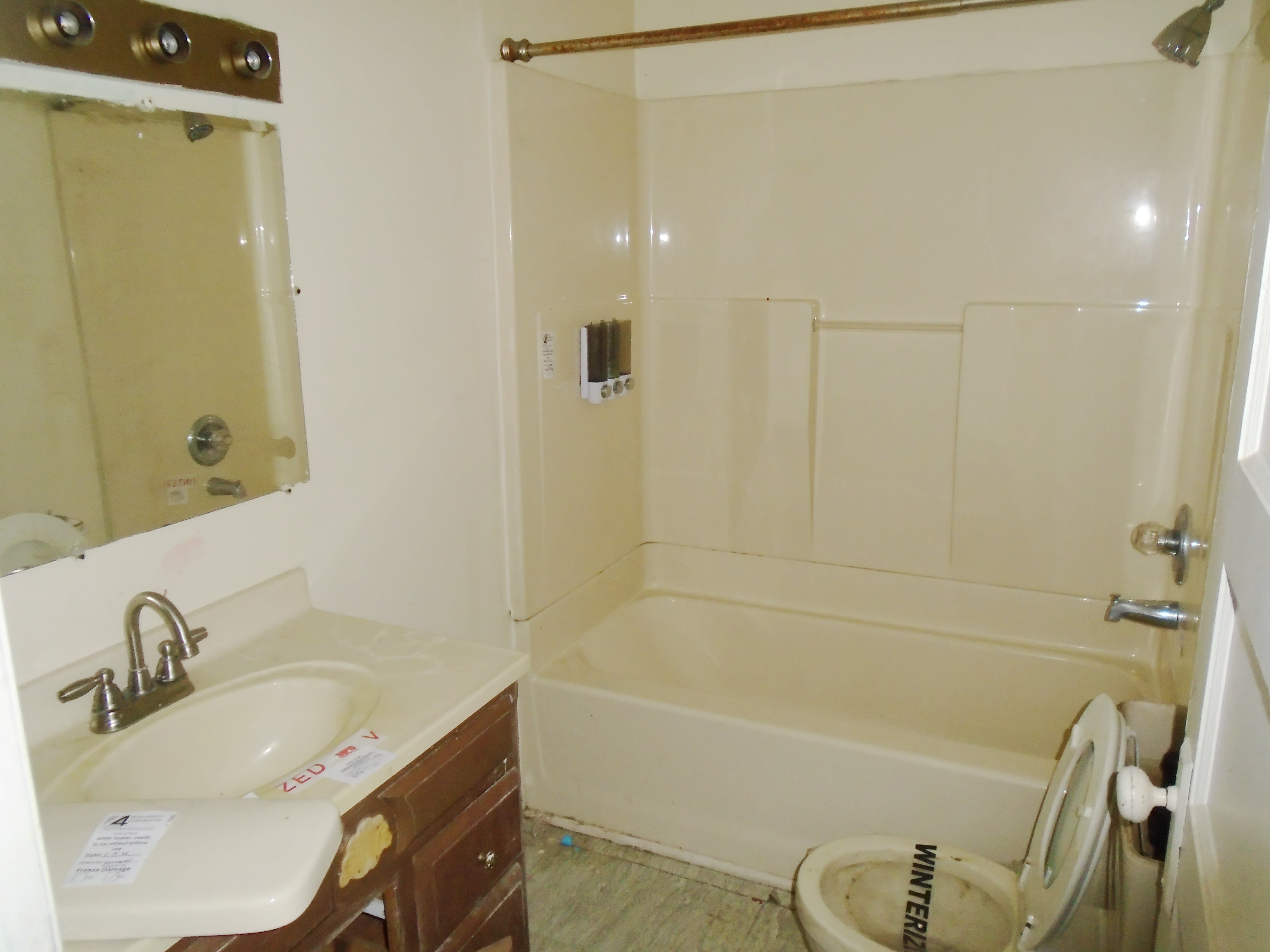 406 Walnut St photo