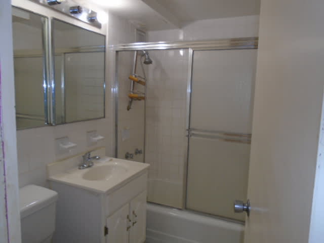 31 Woodland St 9l photo