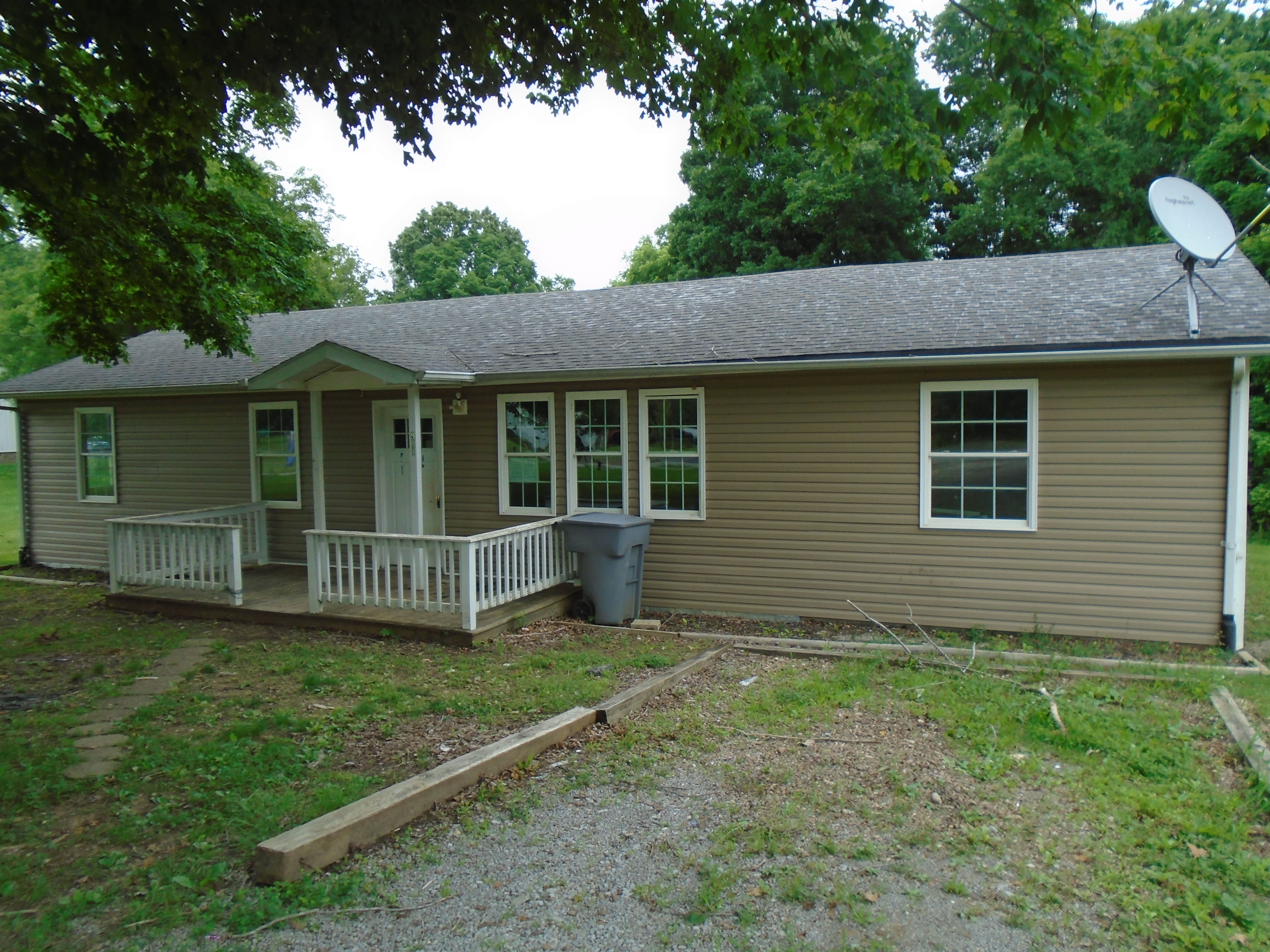 Photograph of 931 Merle Travis Hwy, Drakesboro, KY 42337