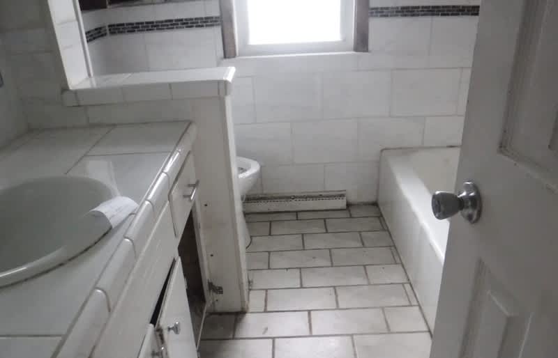 1525 E G Ave photo