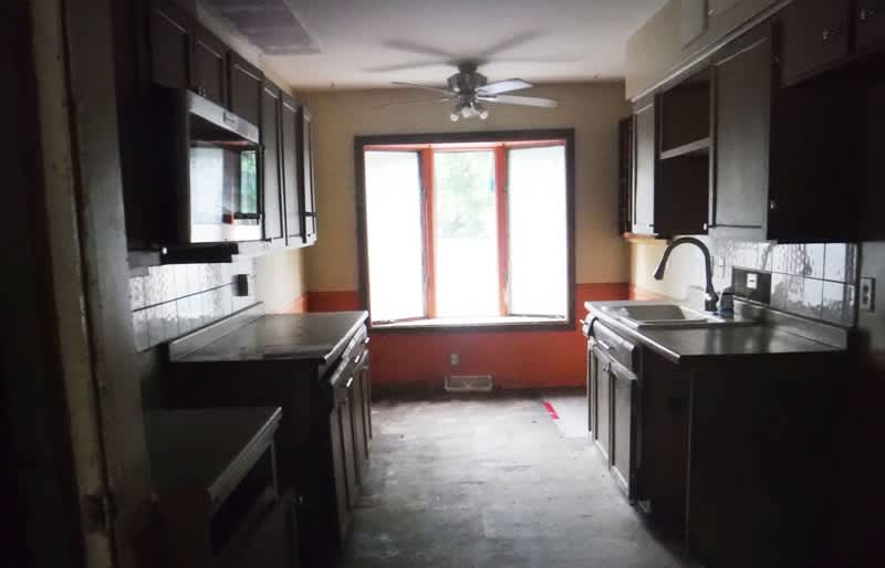 1525 E G Ave photo
